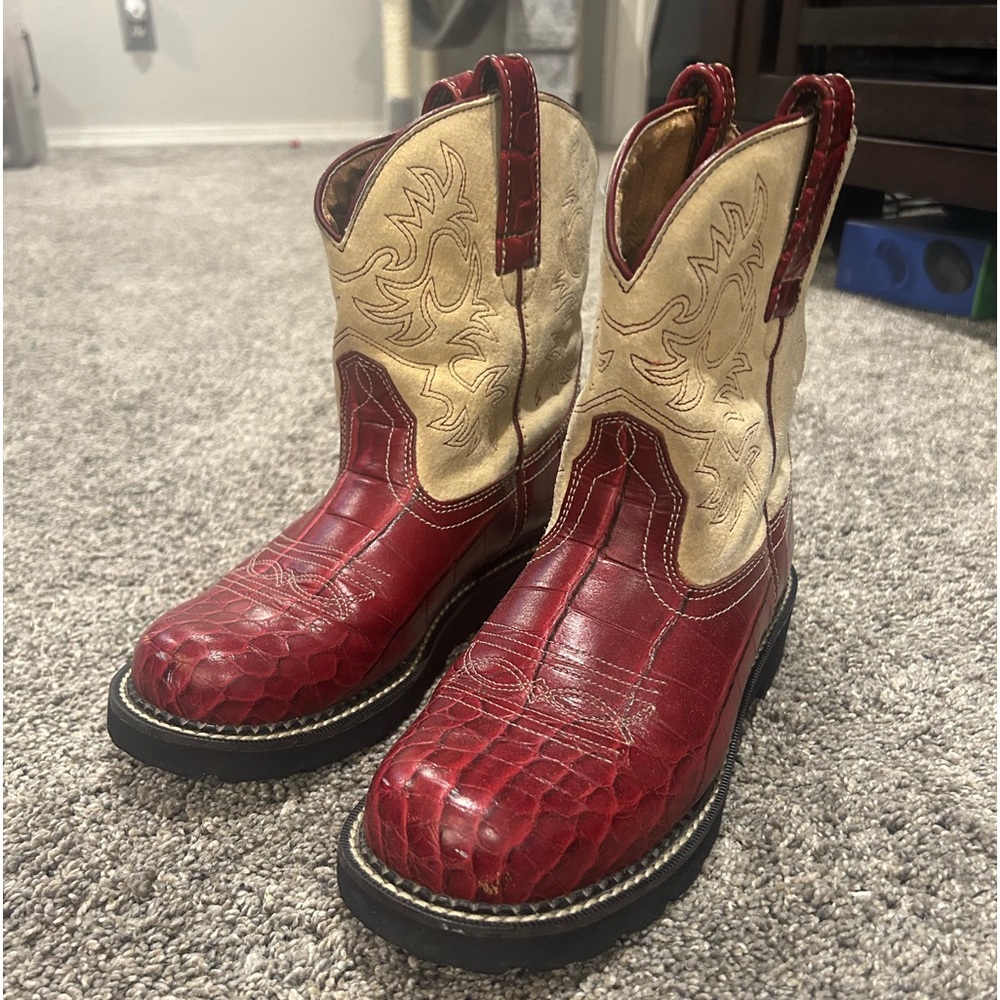 Women’s Ariat  Fat baby boots. Size 7 1/2.
